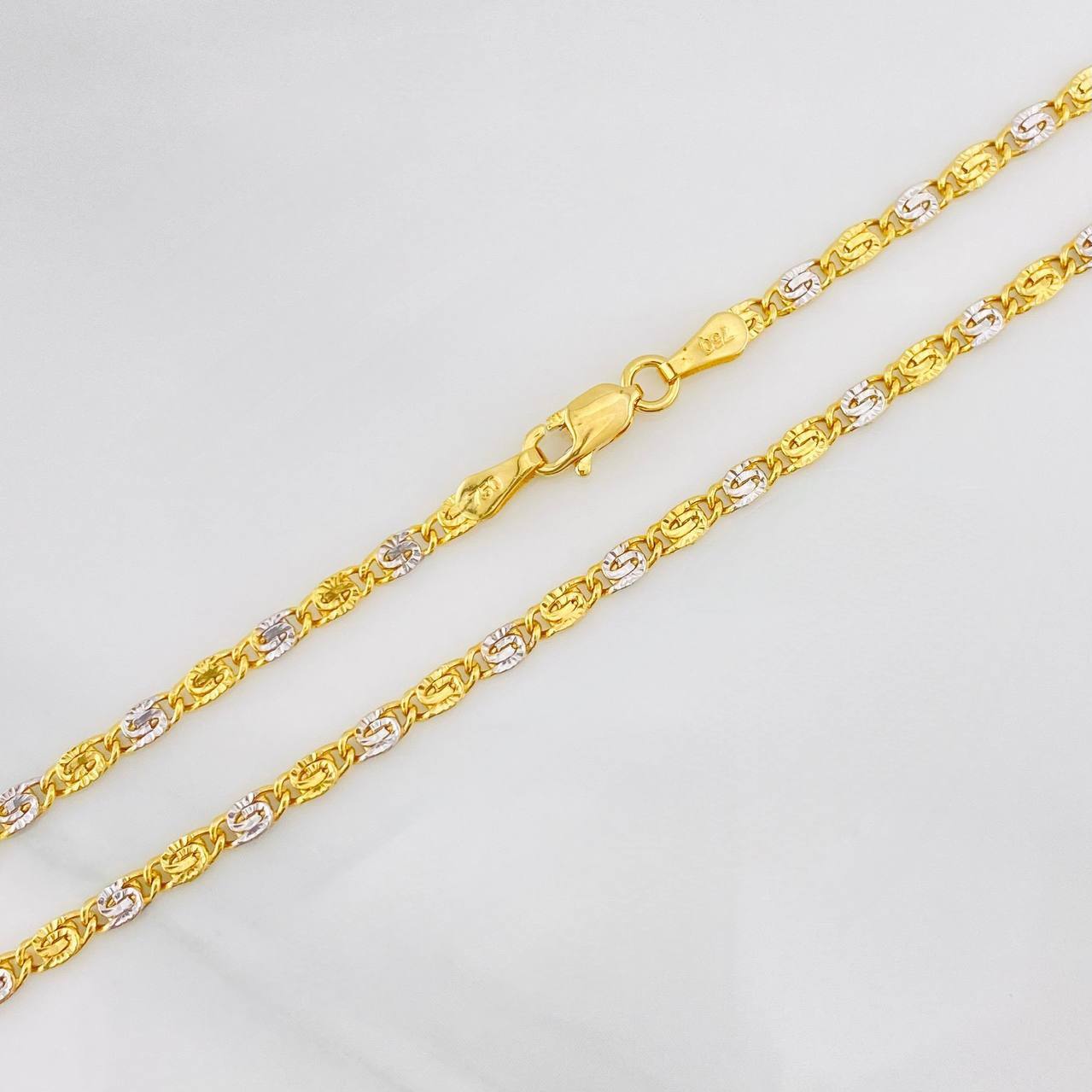 Flat Mariner Chain 4.2g / 24 in / 2.43mm Two-Tone Yellow White 18K Gold