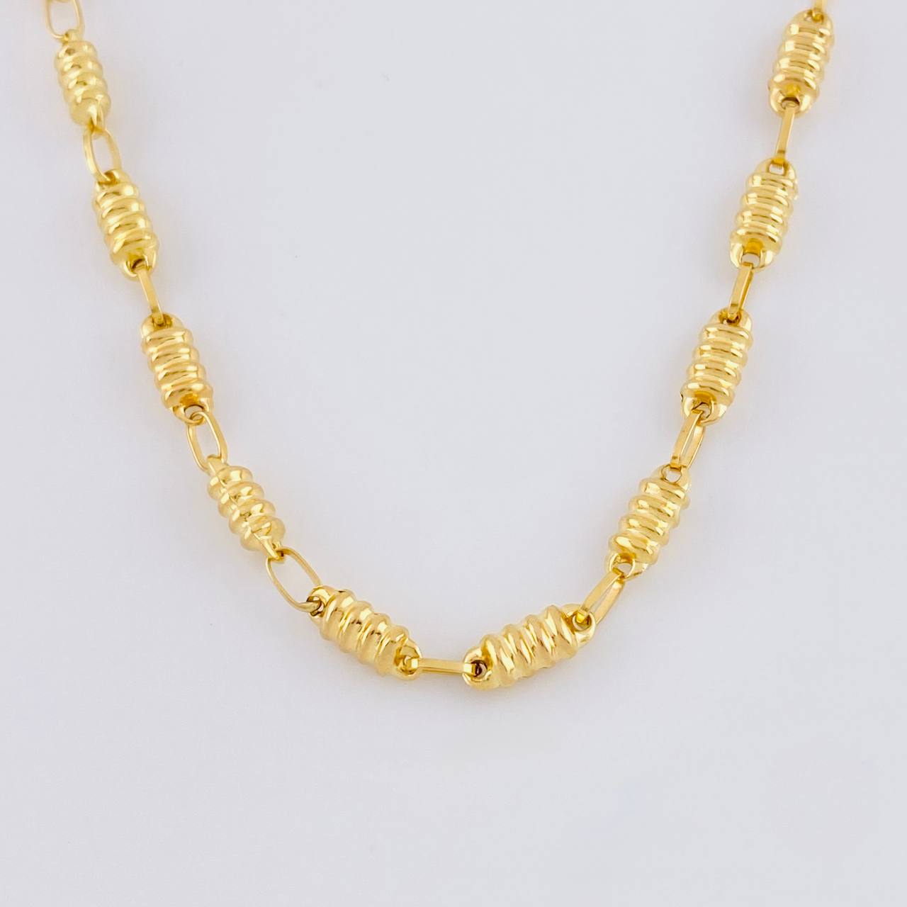 Cadena Rustica Barril Rayado 7.4g / 20 in / 3.2mm Oro Amarillo 18K