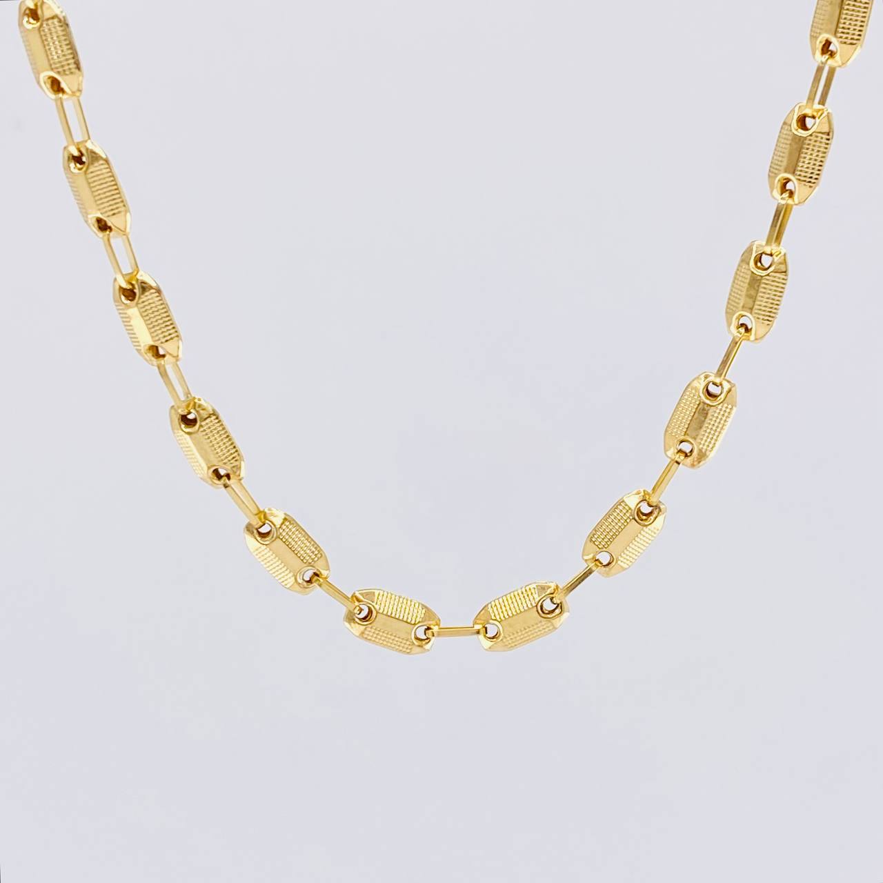 Cadena Rustica Punteada 9.05g / 20 in / 4.3mm Oro Amarillo 18K