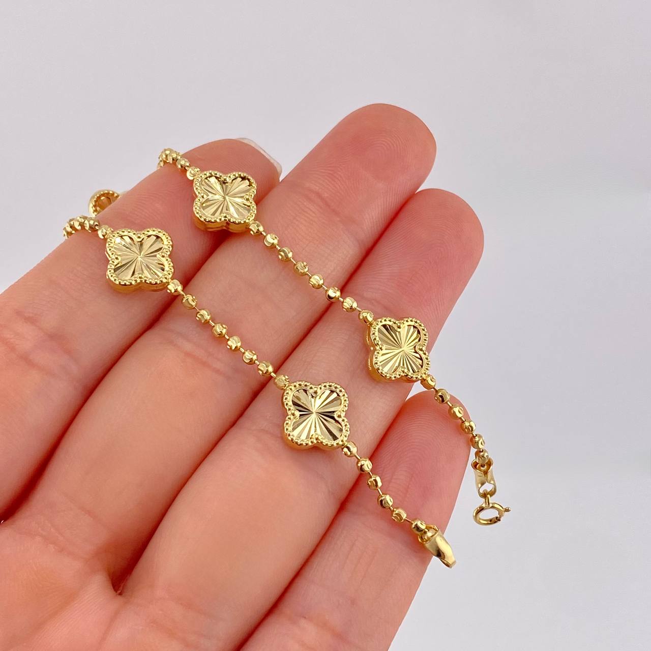 Pulso Militar Trebol Diamantado 4.8g / 7 in / 1.9mm Oro Amarillo 18K