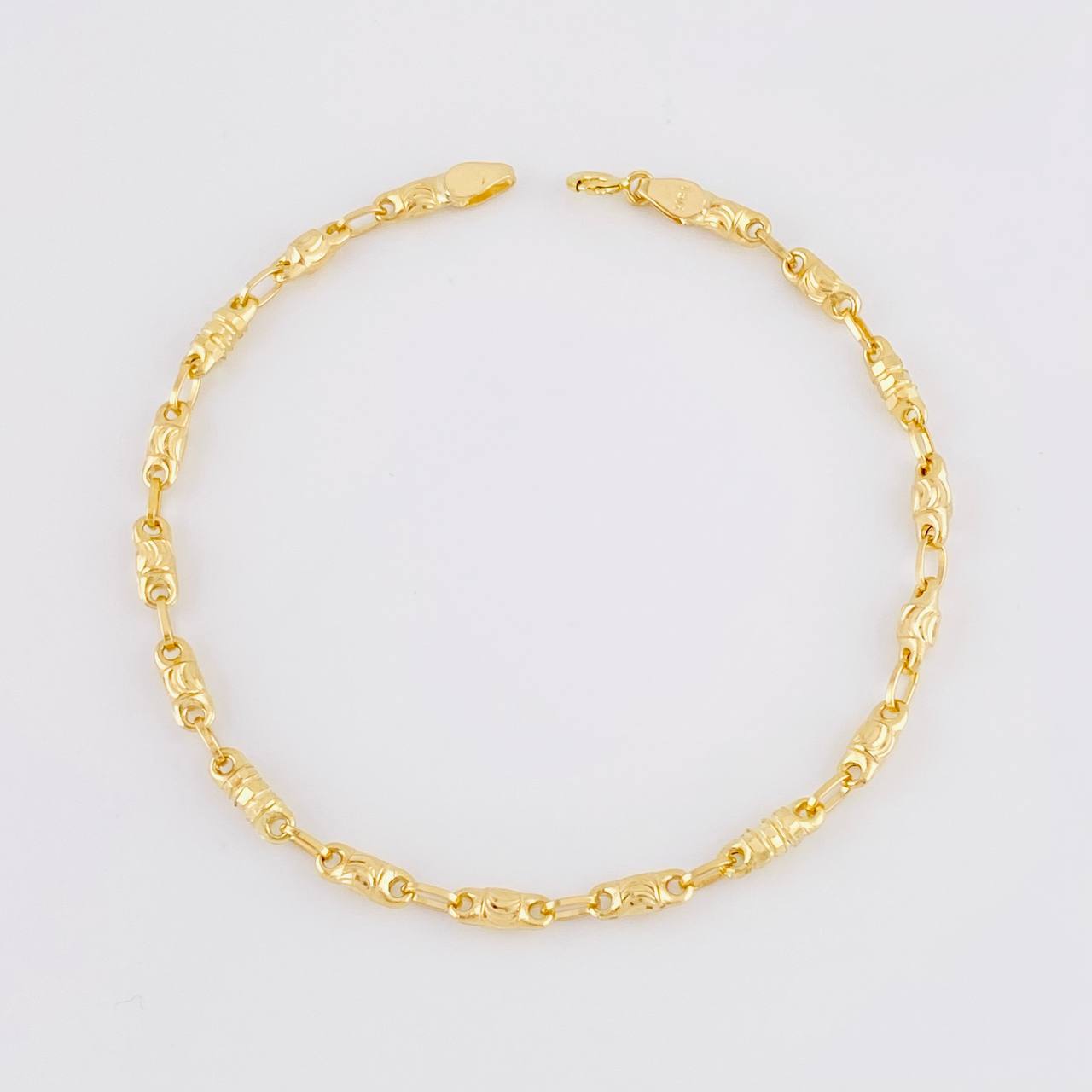 Pulso Rustico Barril Diamantado 4.6g / 7 1/4 in / 3.2mm Oro Amarillo 18K