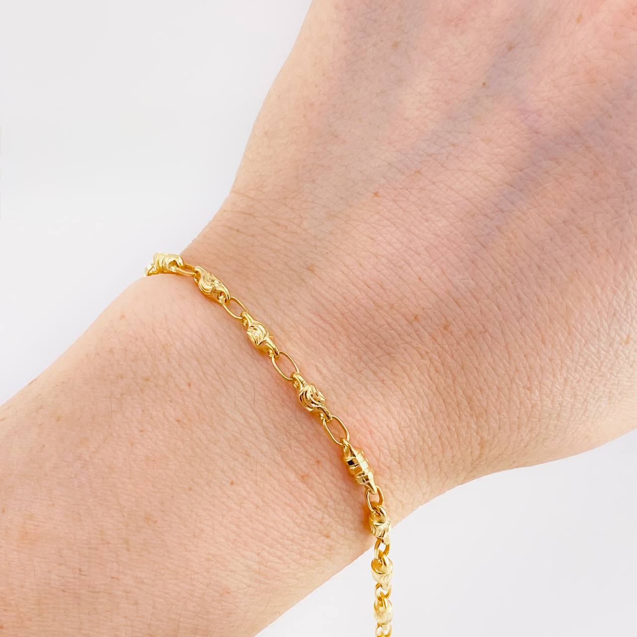 Pulso Rustico Barril Diamantado 5.5g / 8 in / 3.2mm Oro Amarillo 18K