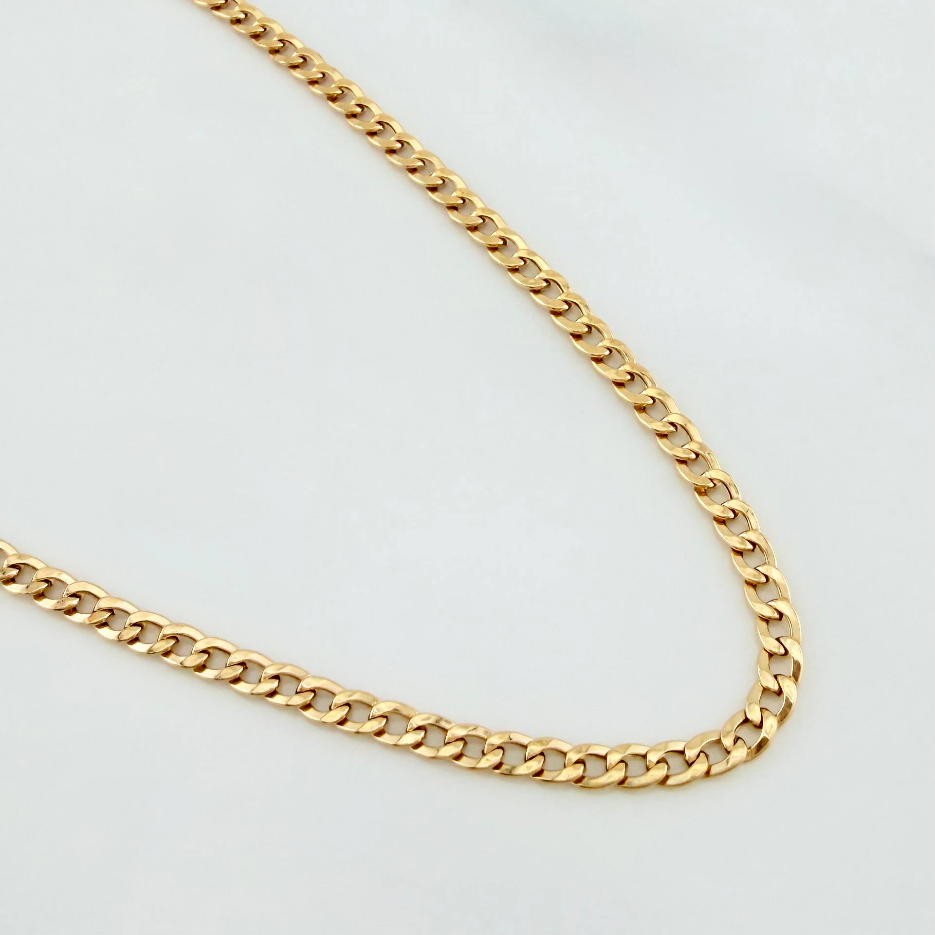 Cuban Links 2 g / 15 3/4 in / 2.45 mm Yellow Gold 18K