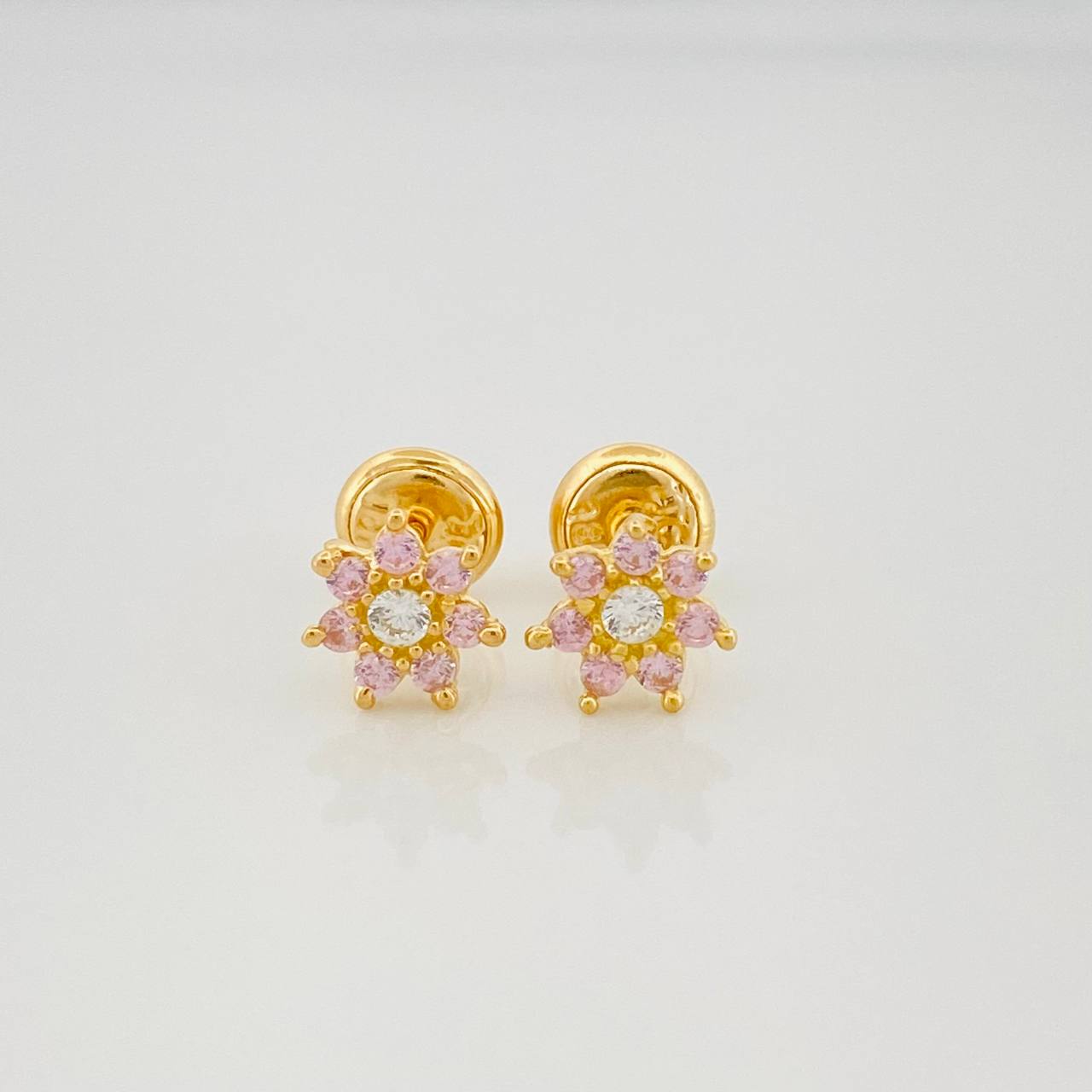 Stud Earrings Flower 0.95 g / in / 4 mm Yellow Gold 18K