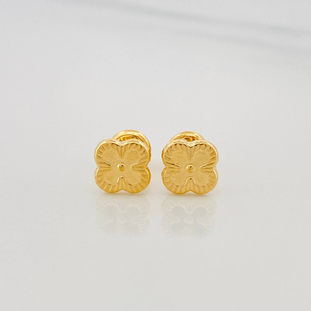Topos Trebol 0.6 g / in / 4 mm Oro Amarillo 18K