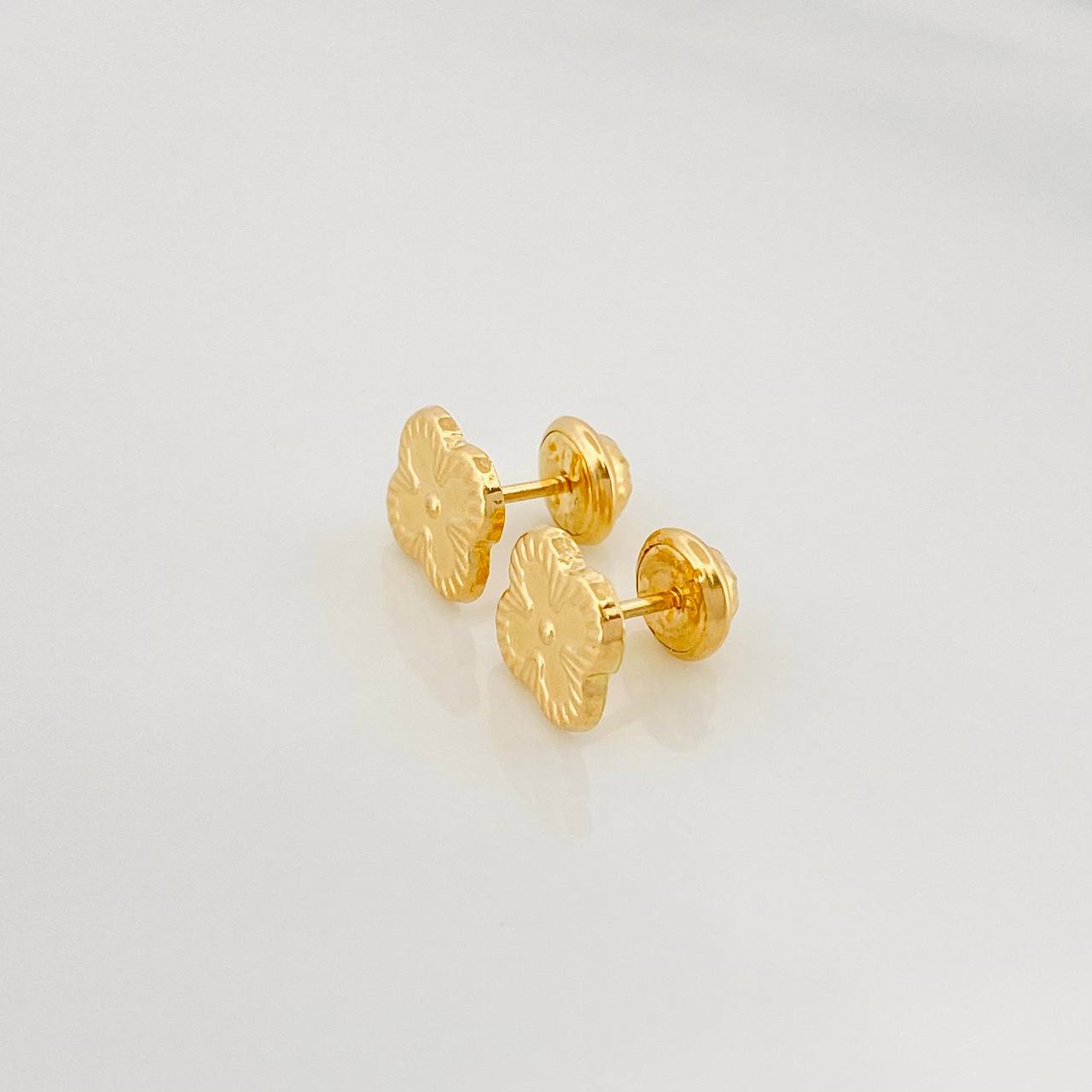 Topos Trebol 0.8 g / in / 5 mm Oro Amarillo 18K