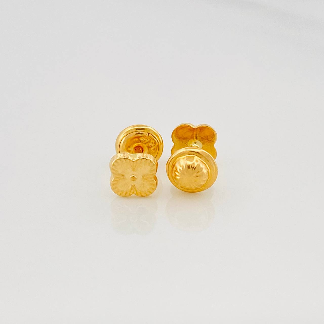 Topos Trebol 0.6 g / in / 4 mm Oro Amarillo 18K