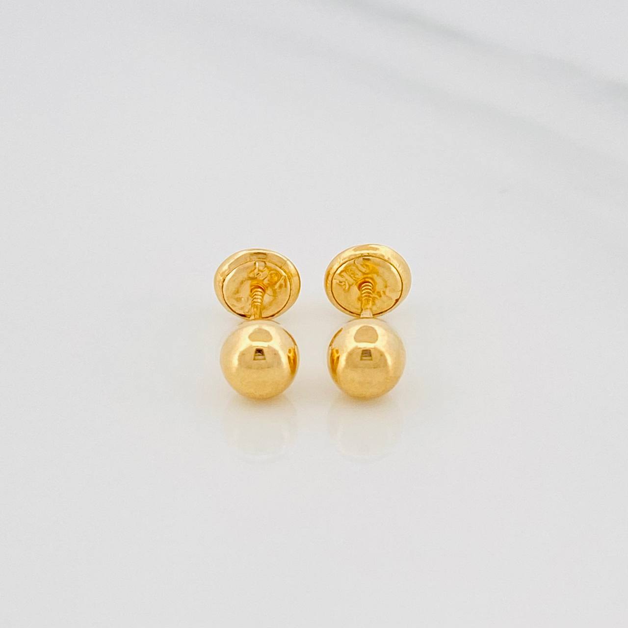 Plain Bead Stud Earrings 0.65 g / in / 5 mm Yellow Gold 18K