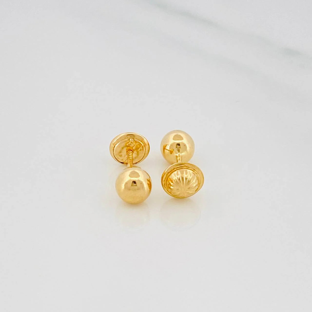 Stud Earrings Bead Plain 0.7g / in / 6mm Yellow Gold 18K