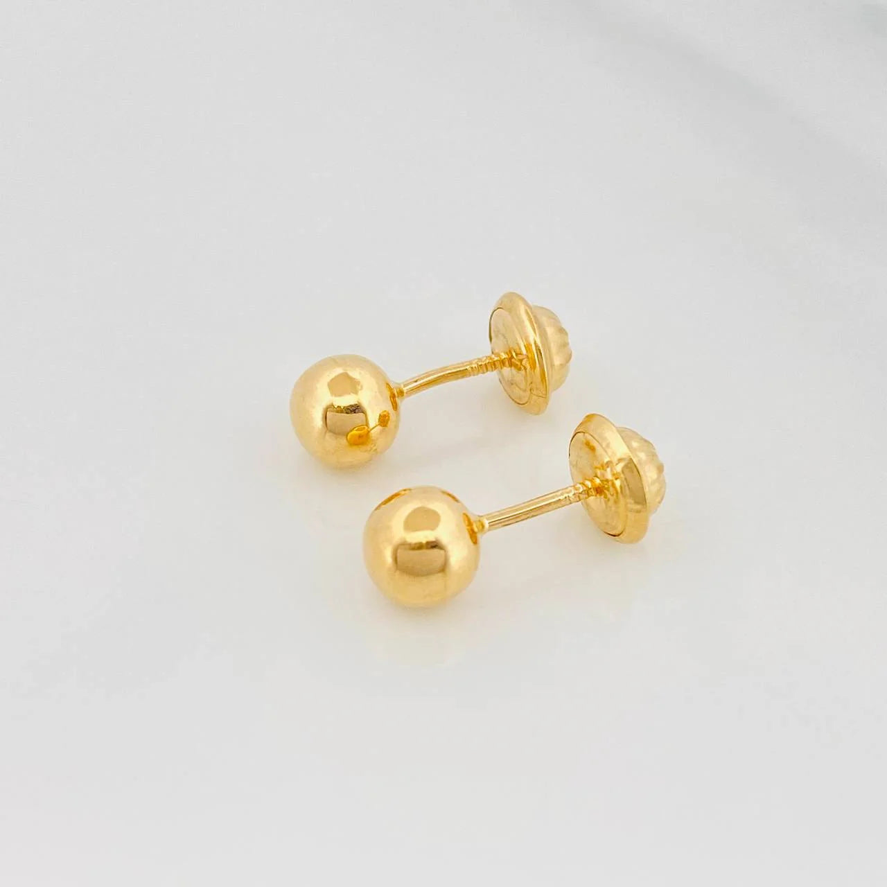 Stud Earrings Bead Plain 0.7g / in / 6mm Yellow Gold 18K