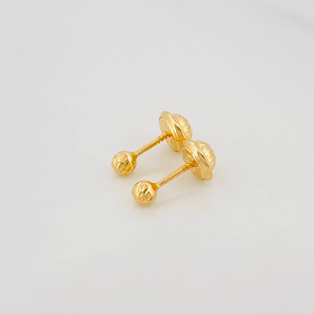 Diamond Cut Bead Stud Earrings 0.45 g / in / 3 mm 18K Yellow Gold