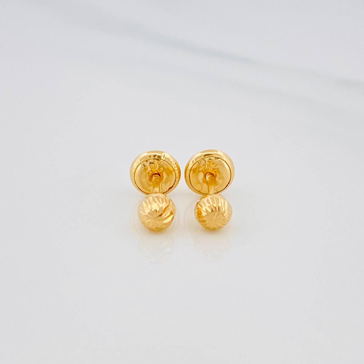 Topos Bola Diamantada 0.55 g / in / 4 mm Oro Amarillo 18K