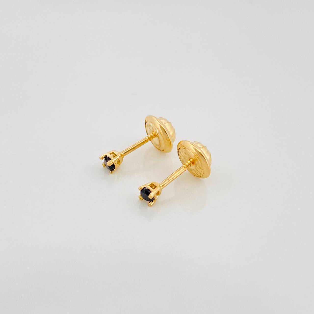 Topos Cuatro Garras 0.5 g / in / 1 mm Oro Amarillo 18K