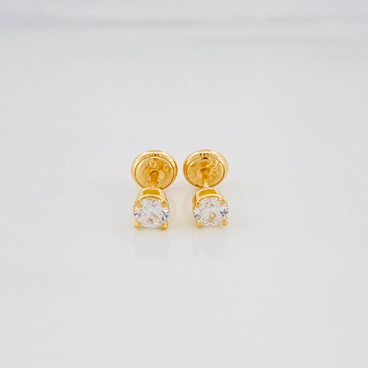 Topos Cuatro Garra 1 g / in / 3 mm Oro Amarillo 18K