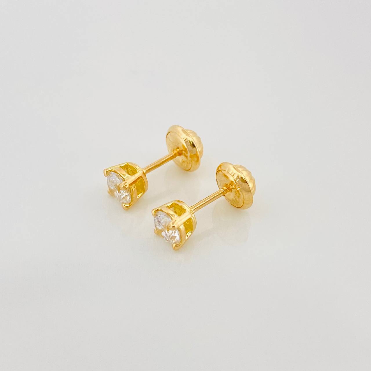 Topos Cuatro Garra 1 g / in / 3 mm Oro Amarillo 18K