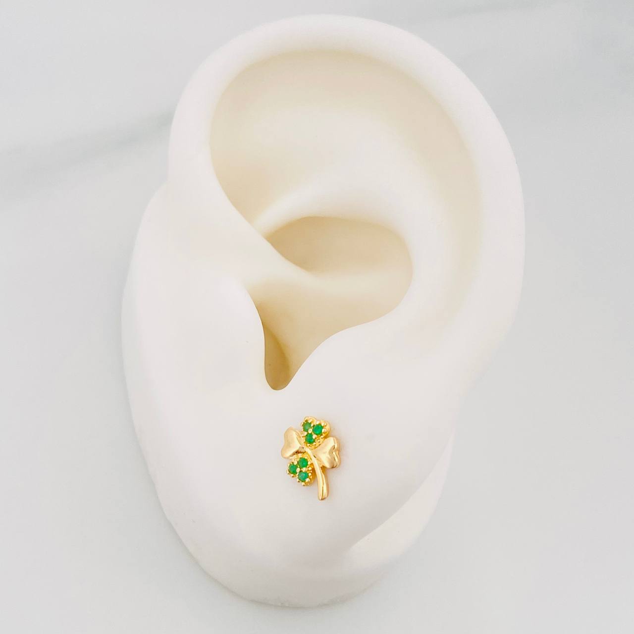 Topos Trebol Cuatro Hojas 1.05 g / in / 5 mm Oro Amarillo 18K