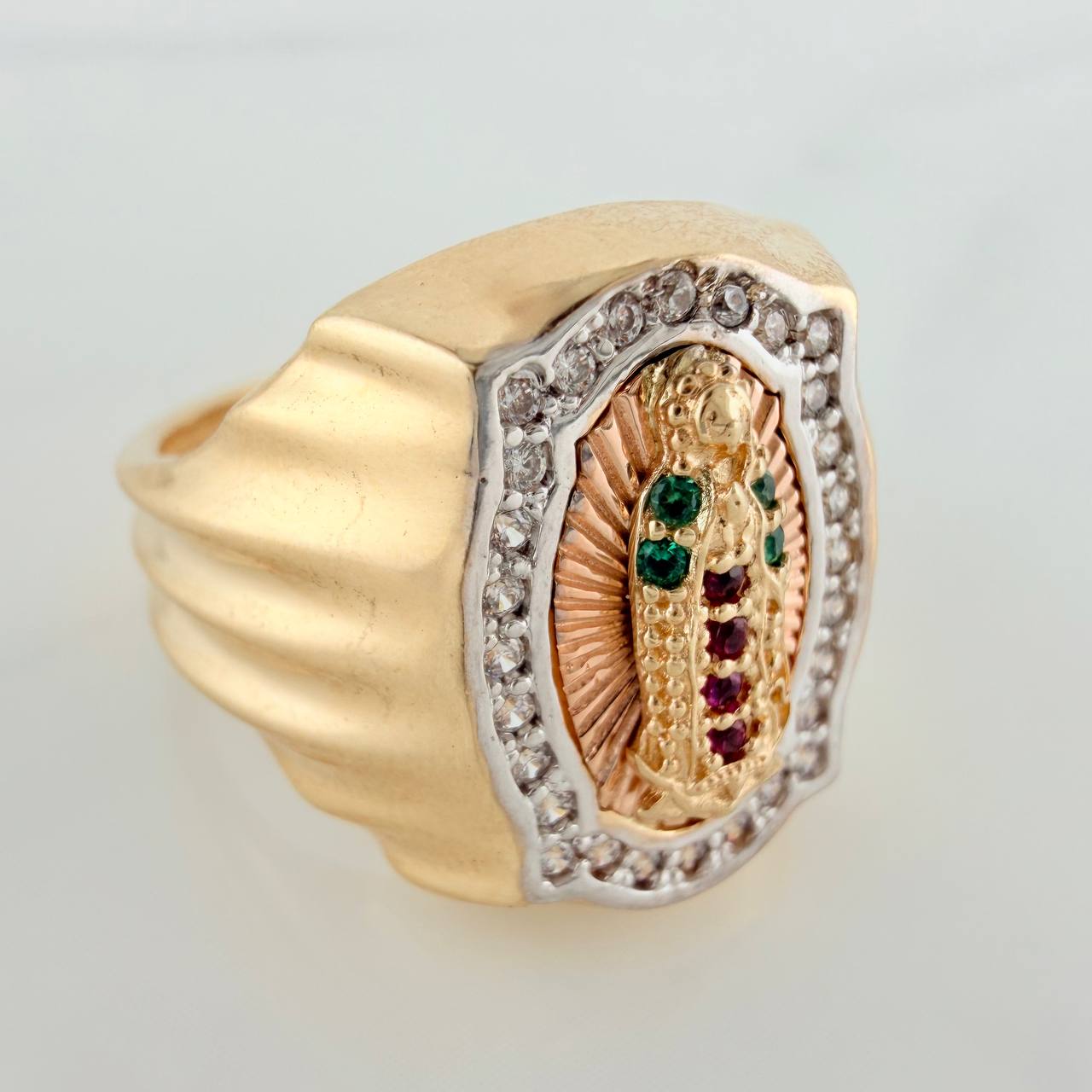 Anillo Virgen Guadalupe 5.85gr / T6 1/2 / Tres Oros 18K %