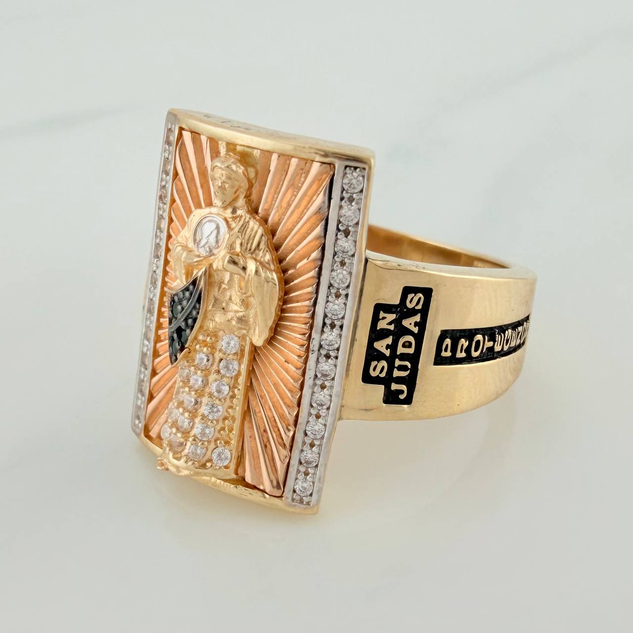 Anillo San Judas 9.45gr / T9 3/4 / Tres Oros 18K %