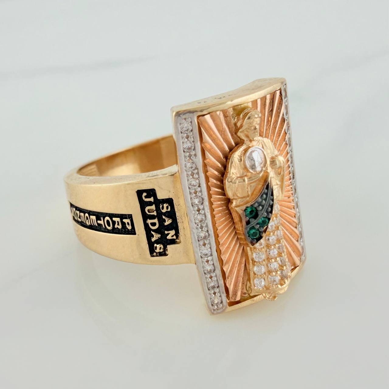 Anillo San Judas 9.45gr / T9 3/4 / Tres Oros 18K %