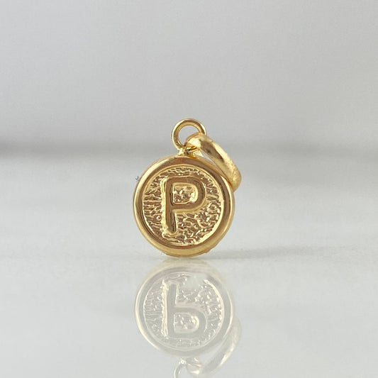Pendant Letter P 0.35gr / 1.5cm / Textured Circular Yellow Gold ©