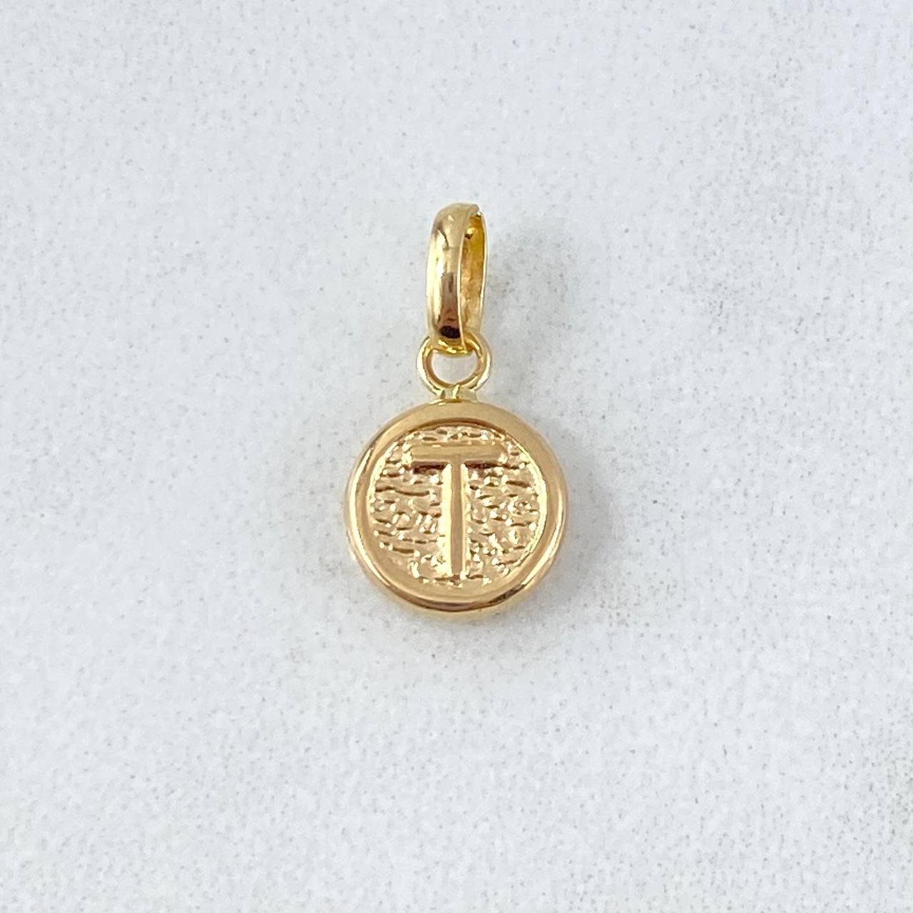 Pendant Letter T 0.4gr / 1.5cm / Textured Circle Yellow Gold
