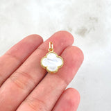 White Clover Pendant 1.6gr / 0.9in / 18K Gold