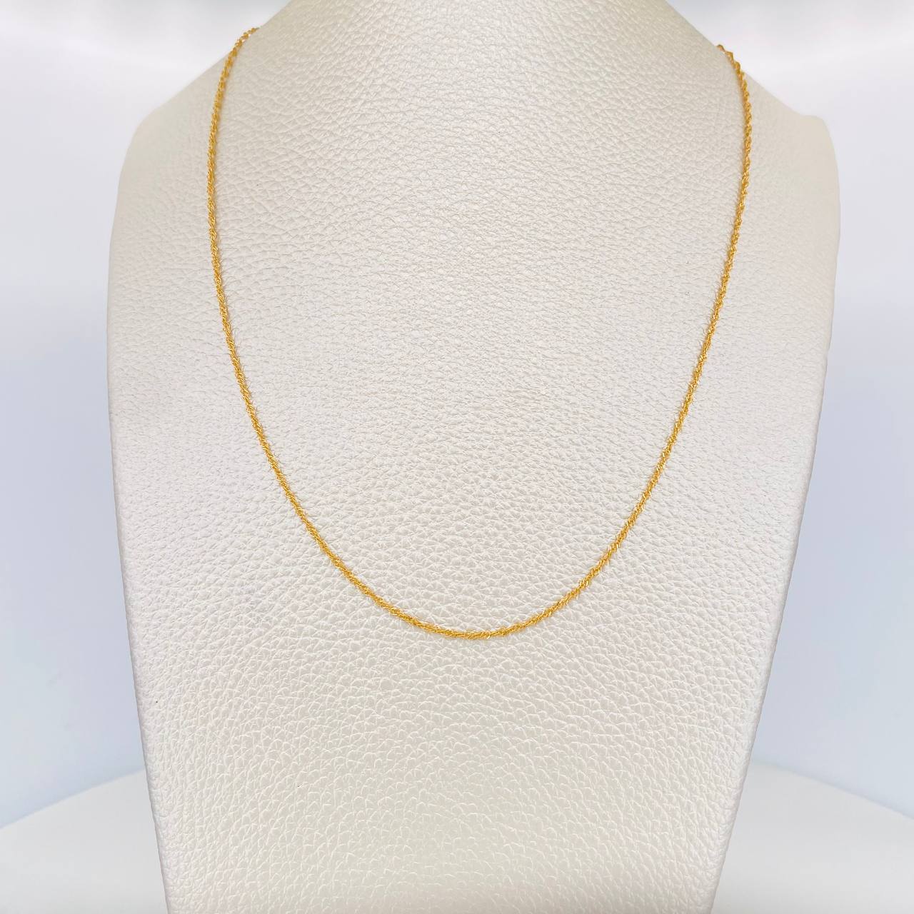 Singapore Chain 1.75 g / 19 3/4 in / 1.1 mm Yellow Gold 18K