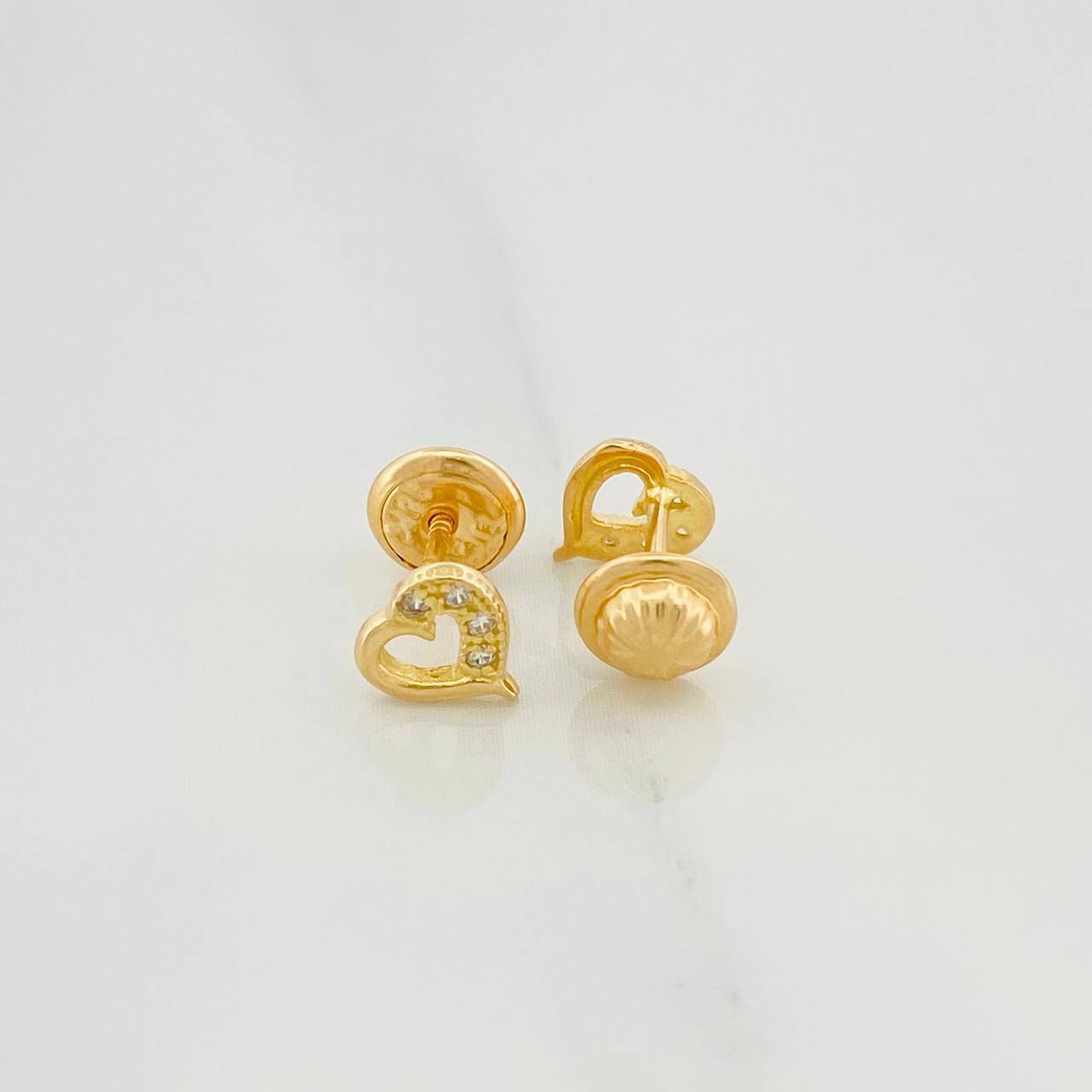 Stud Earrings Heart Silhouette 0.8 g / in / 4 mm Yellow Gold 18K