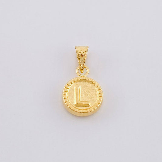 Dije Mate Letra L Bordeado 0.4g / 1/2 in Oro Amarillo 18K