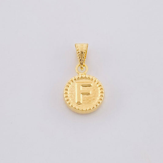 Dije Mate Letra F Bordeado 0.45g / 1/2 in Oro Amarillo 18K