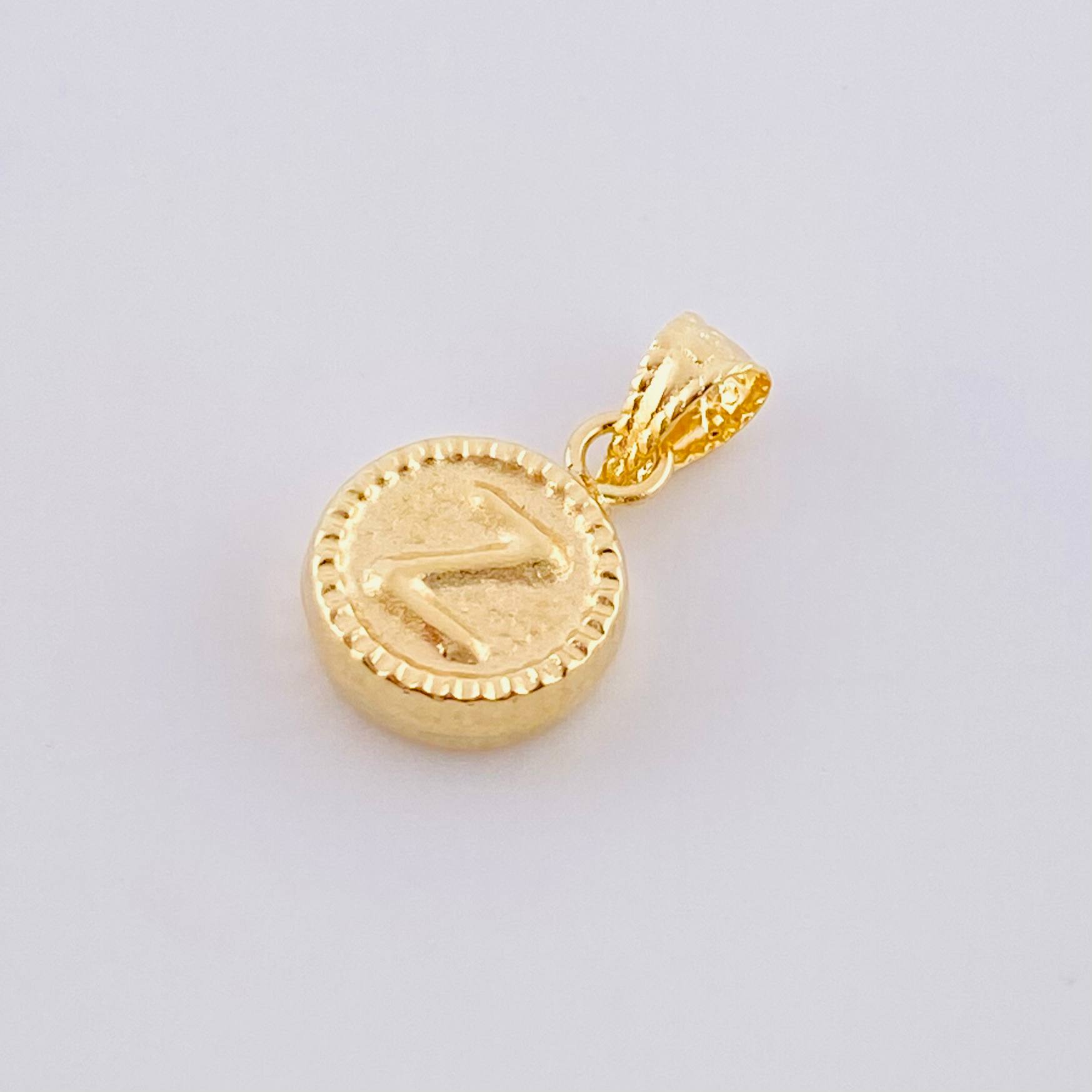 Pendant Matte Letter Z Bordered 0.45g / 1/2 in 18K Yellow Gold