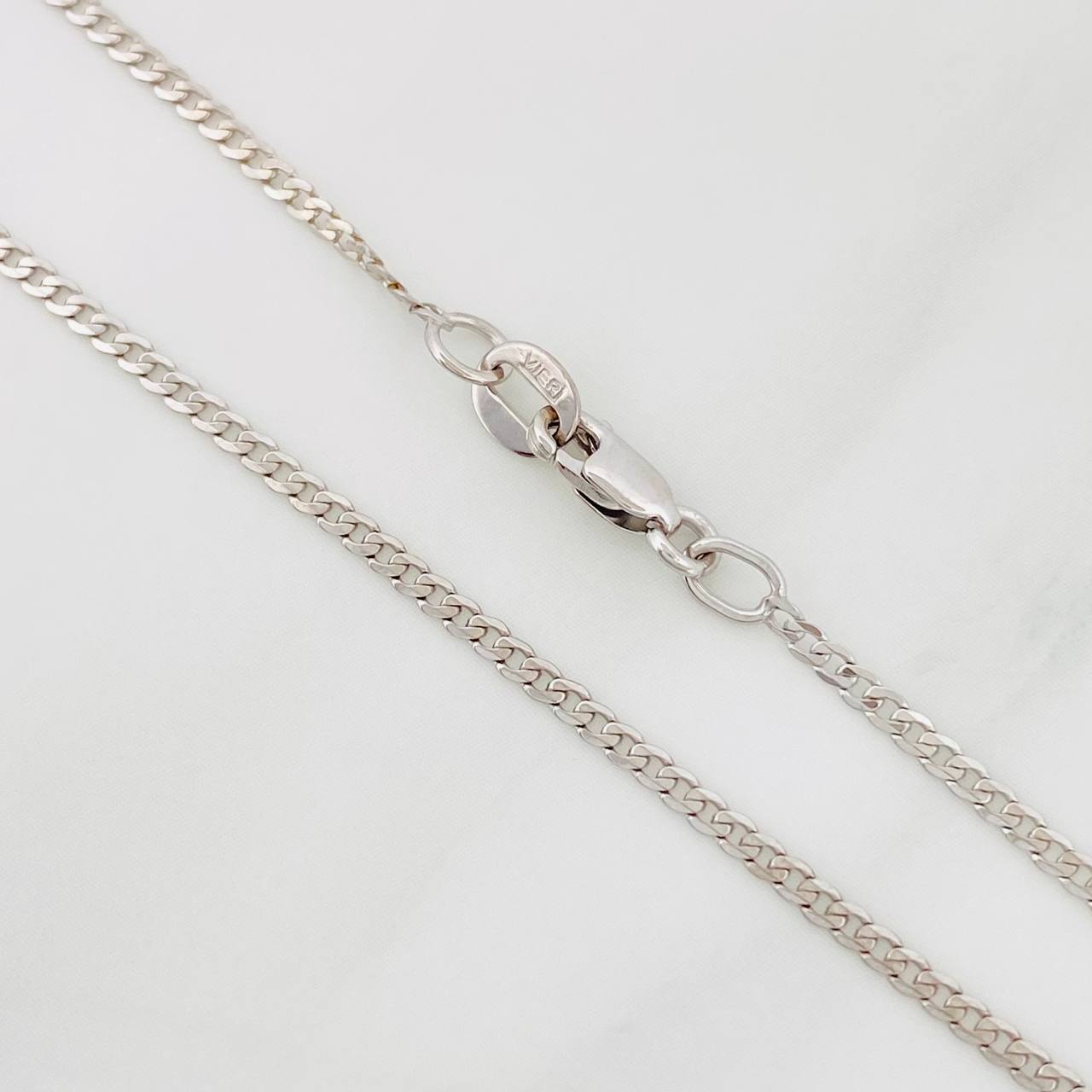 Cadena Cubana 2.4 g / 18 1/4 in / 0.9 mm Oro Blanco 18K