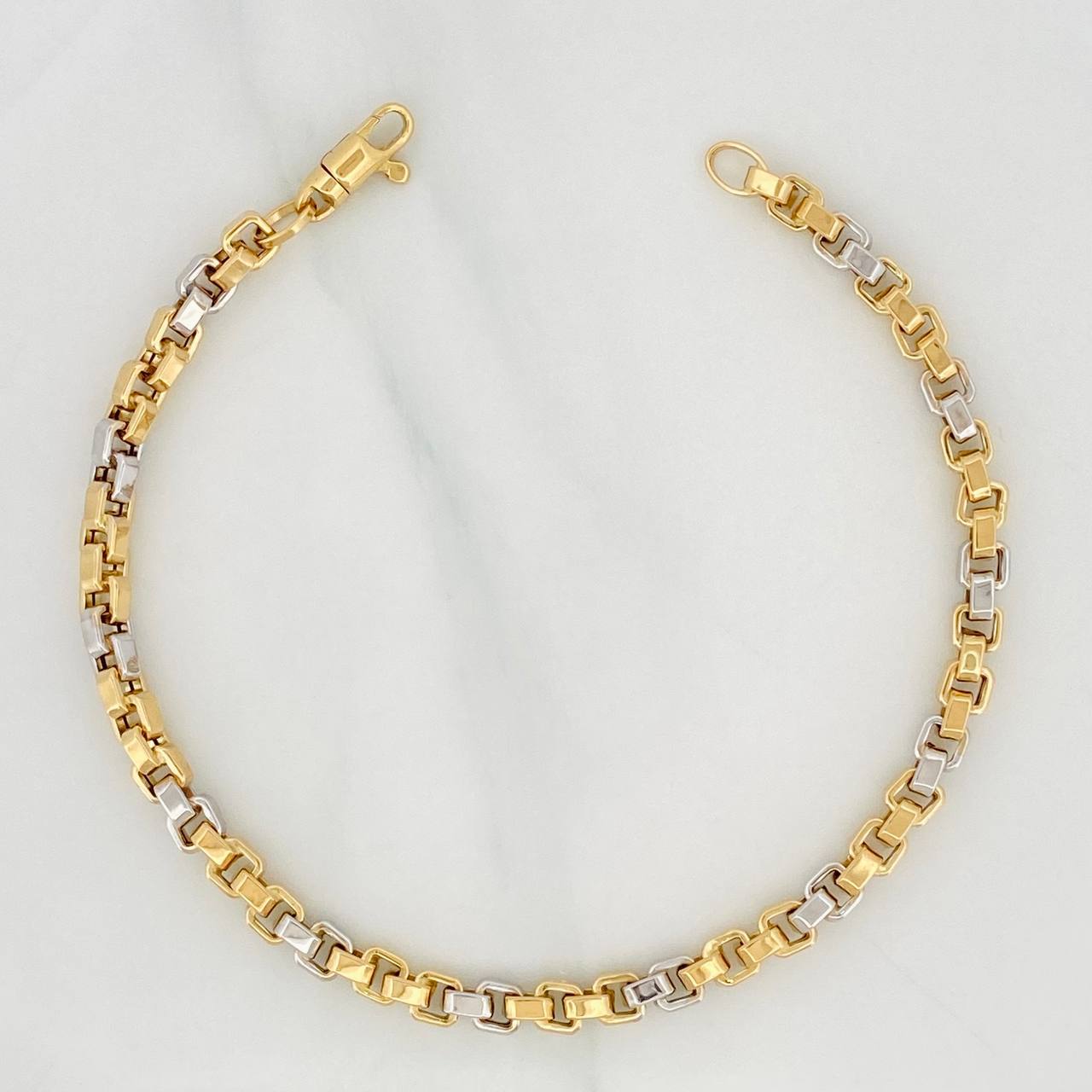 Venetian Bracelet Square 6.8g / 8 1/2 in / 4.35mm Two-Tone Yellow White 18K Gold