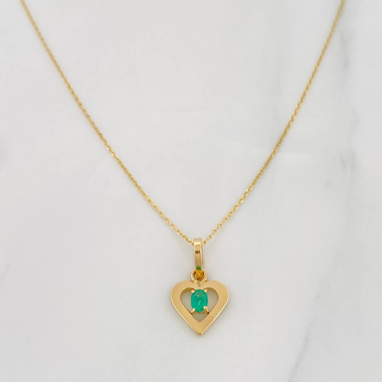 Set Cadena Aro Seguido + Dije Corazon Esmeralda 0.8pts / 1.4g / 20 in Oro Amarillo 18K