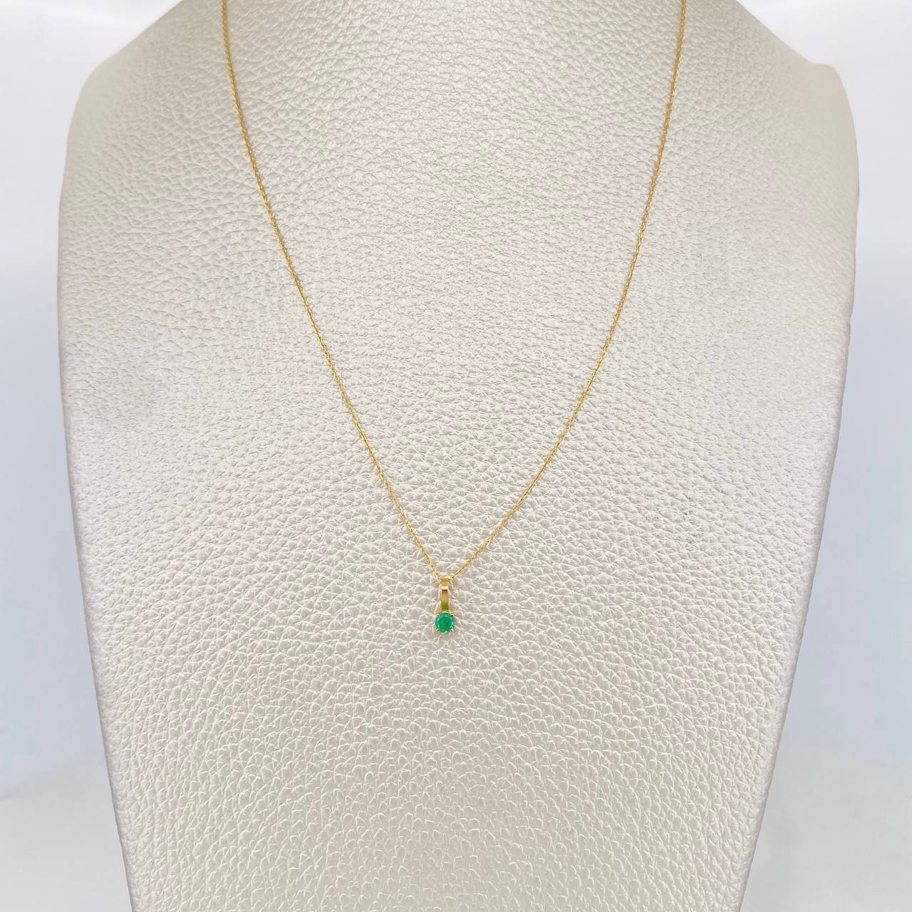 Classic Link Chain Set + Emerald Circle Pendant 0.7pts / 1.1g / 20 in Yellow Gold 18K