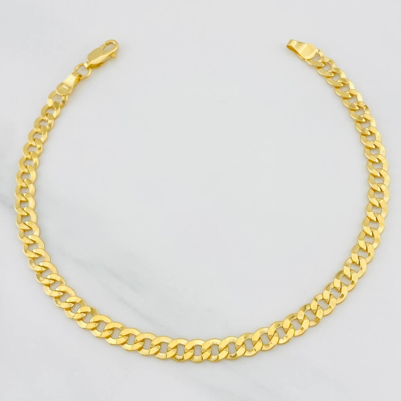 Pulso Cubano 4.1g / 8 in / 4.64mm Oro Amarillo 18K