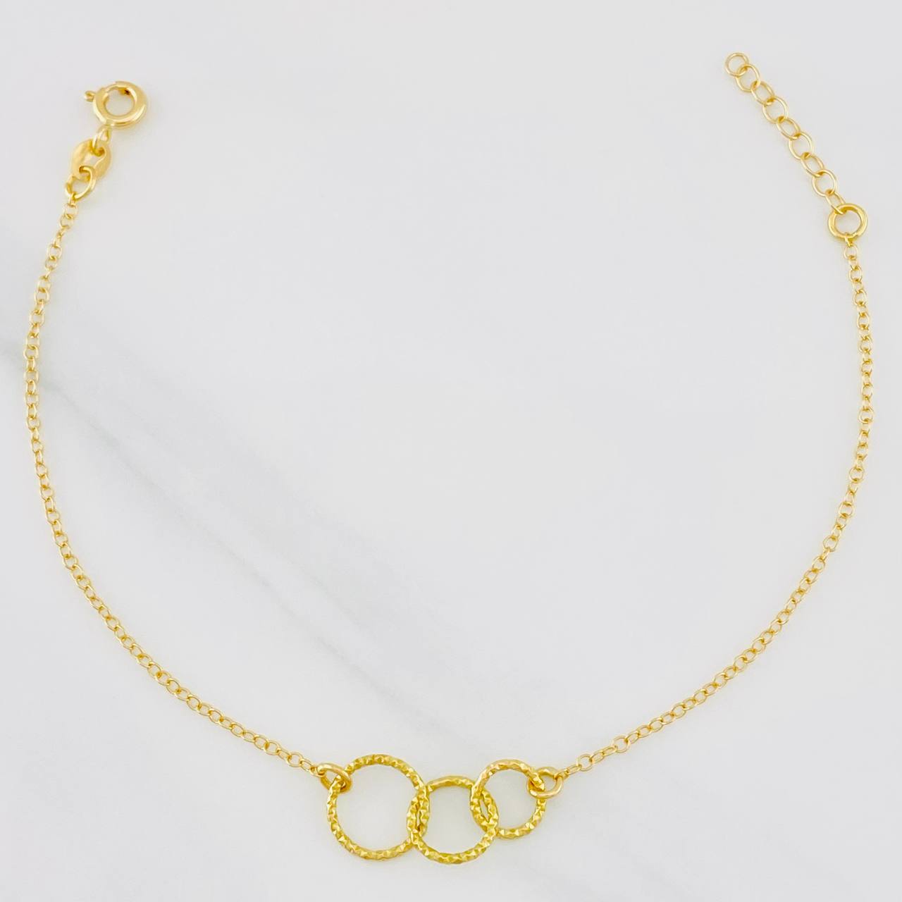 Pulso Modulable Aro Seguido Circulos Rayados 1.3g / 7 in - 6 1/4 in / 1.35mm Oro Amarillo 18K