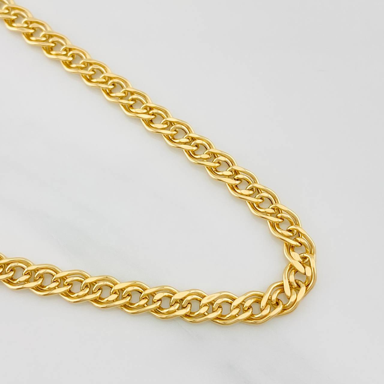 Cadena Venecia 12.45g / 24 in / 5mm Oro Amarillo 18K