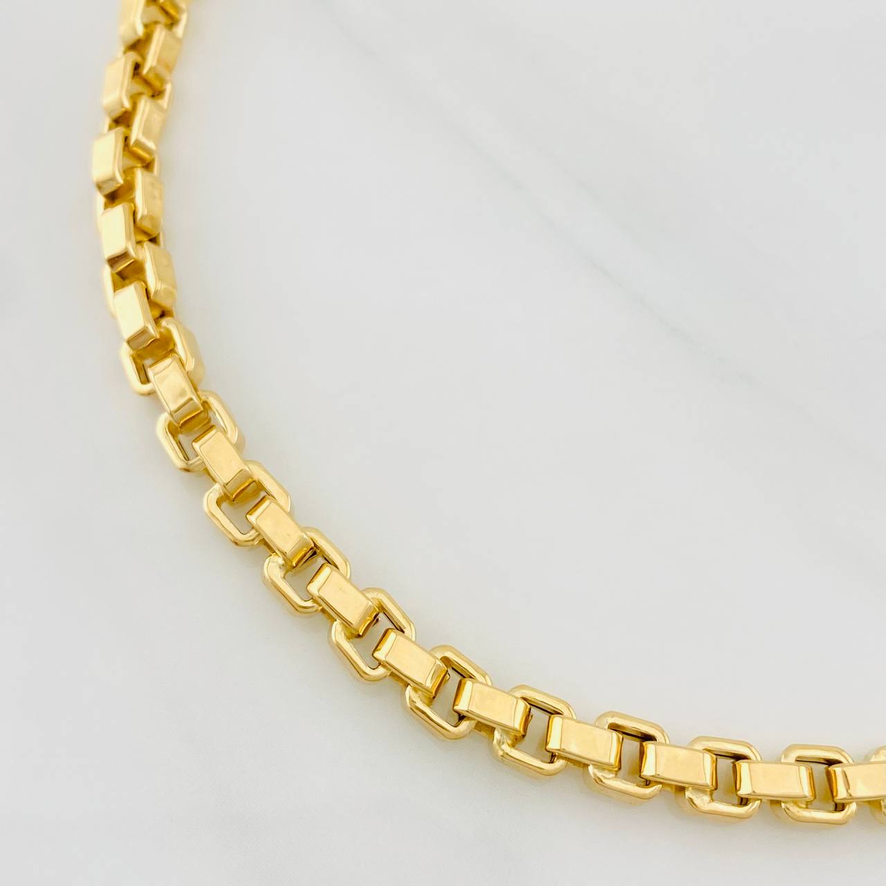 Pulso Veneciano Cuadrado 7g / 8 1/2 in / 4.44mm Oro Amarillo 18K