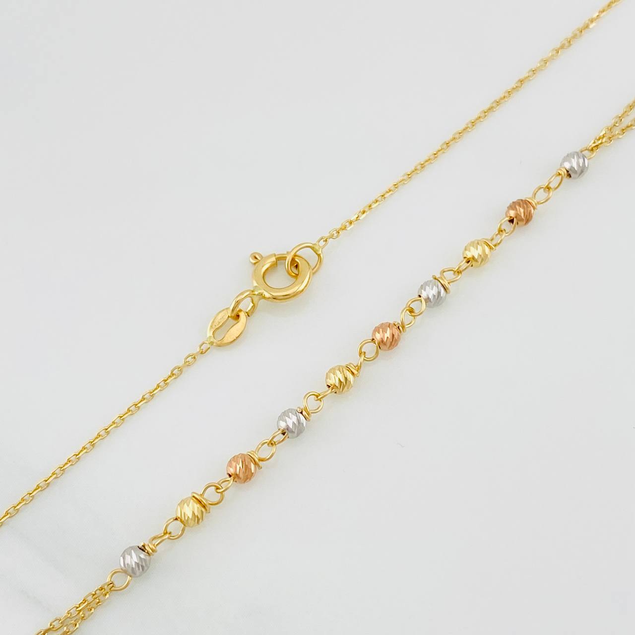 Cadena Denario Virgen Milagrosa 3.85g / 18 in / 0.88mm Tres Oros 18K