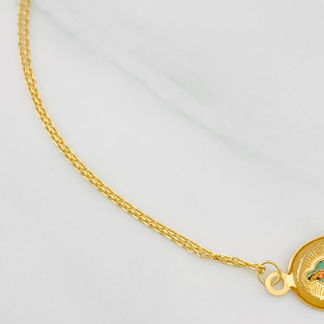Pulso Modulable Aro Seguido Virgen Guadalupe 1.8g / 7 1/4 in - 6 1/2 in / 0.85mm Oro Amarillo 18K