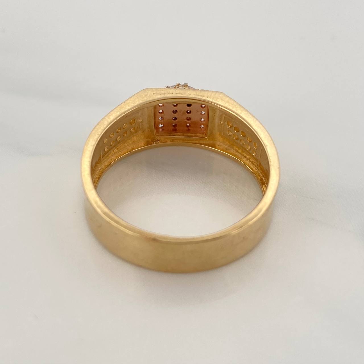Anillo Signo Peso 6.7gr / T10 / Tres Oros 18K $