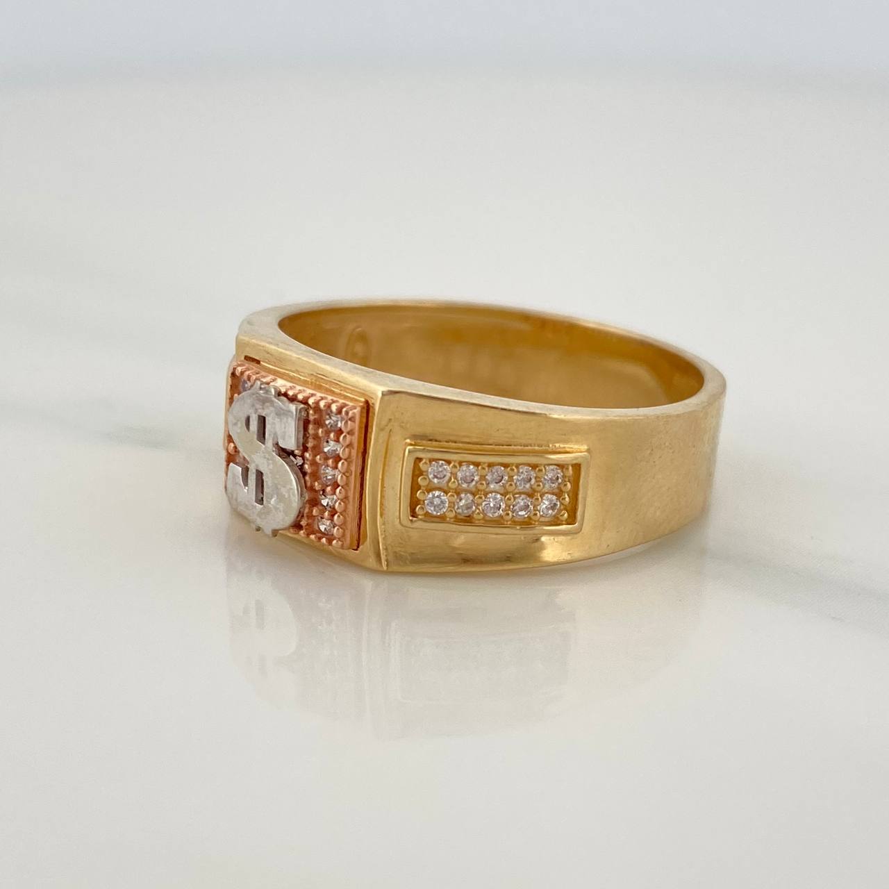 Anillo Signo Peso 6.7gr / T10 / Tres Oros 18K $