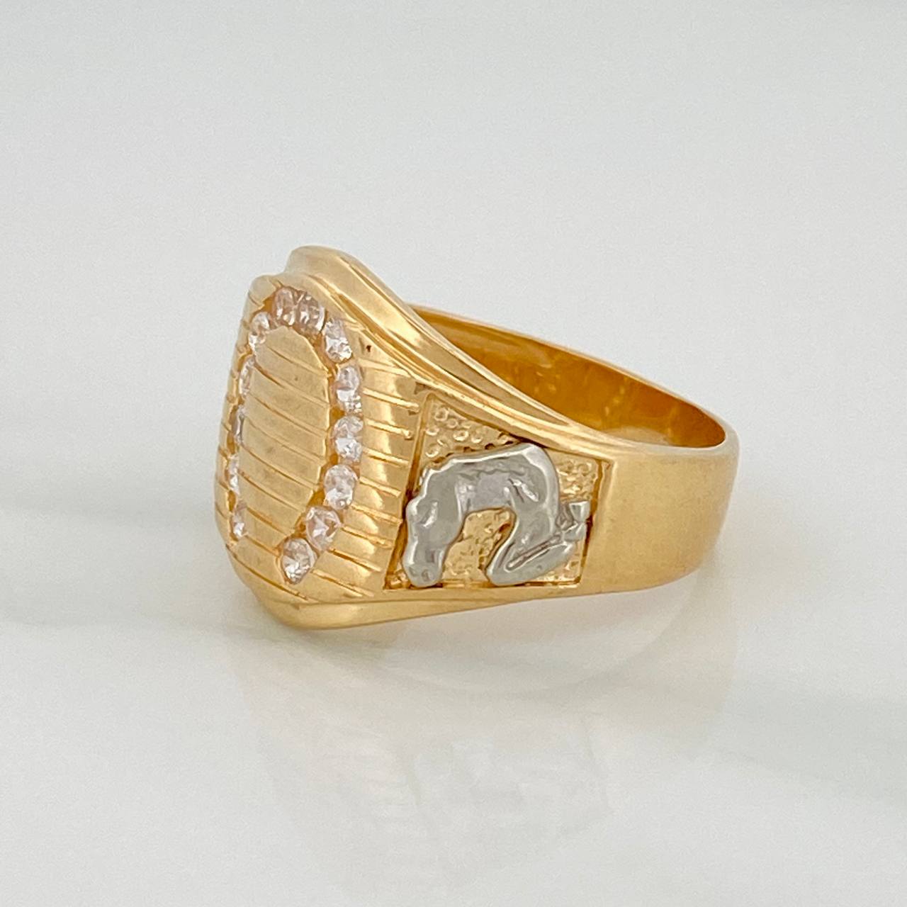 Seal Horseshoe Ring 10.8gr / T12 1/4 / Two Golds Yellow White 18K $
