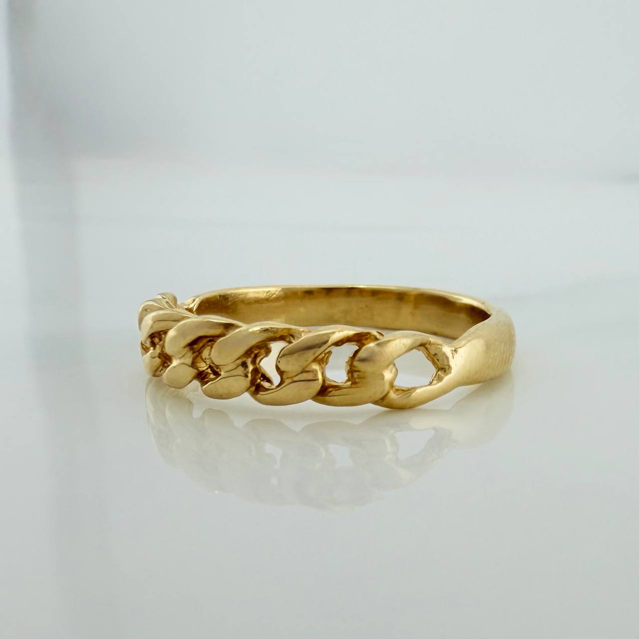Anillo Cubano 2.85gr / T5 3/4 / Oro Amarillo 18K $