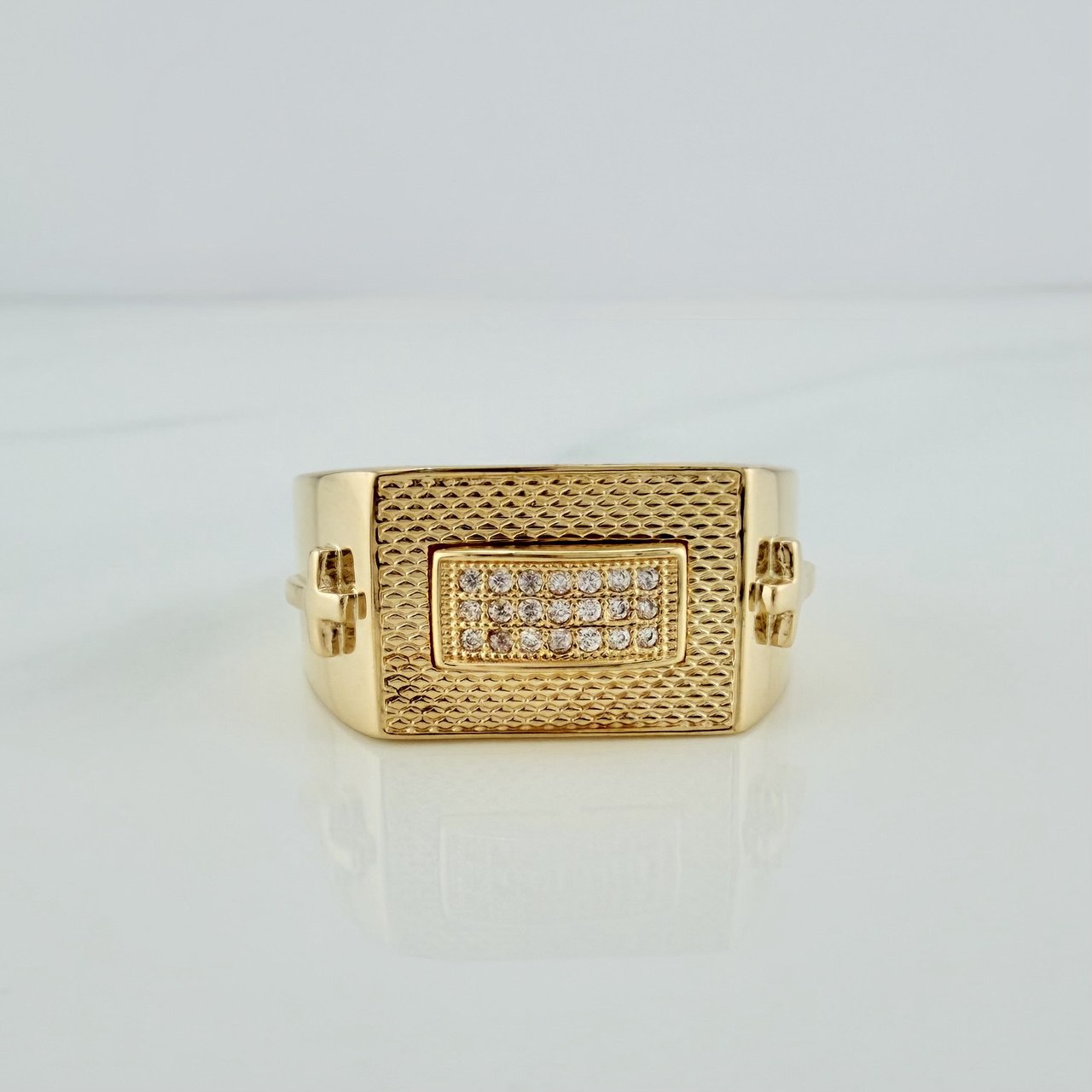 Anillo Rectangulo Cruces 9.6gr /  T10 3/4 / Oro Amarillo 18K $