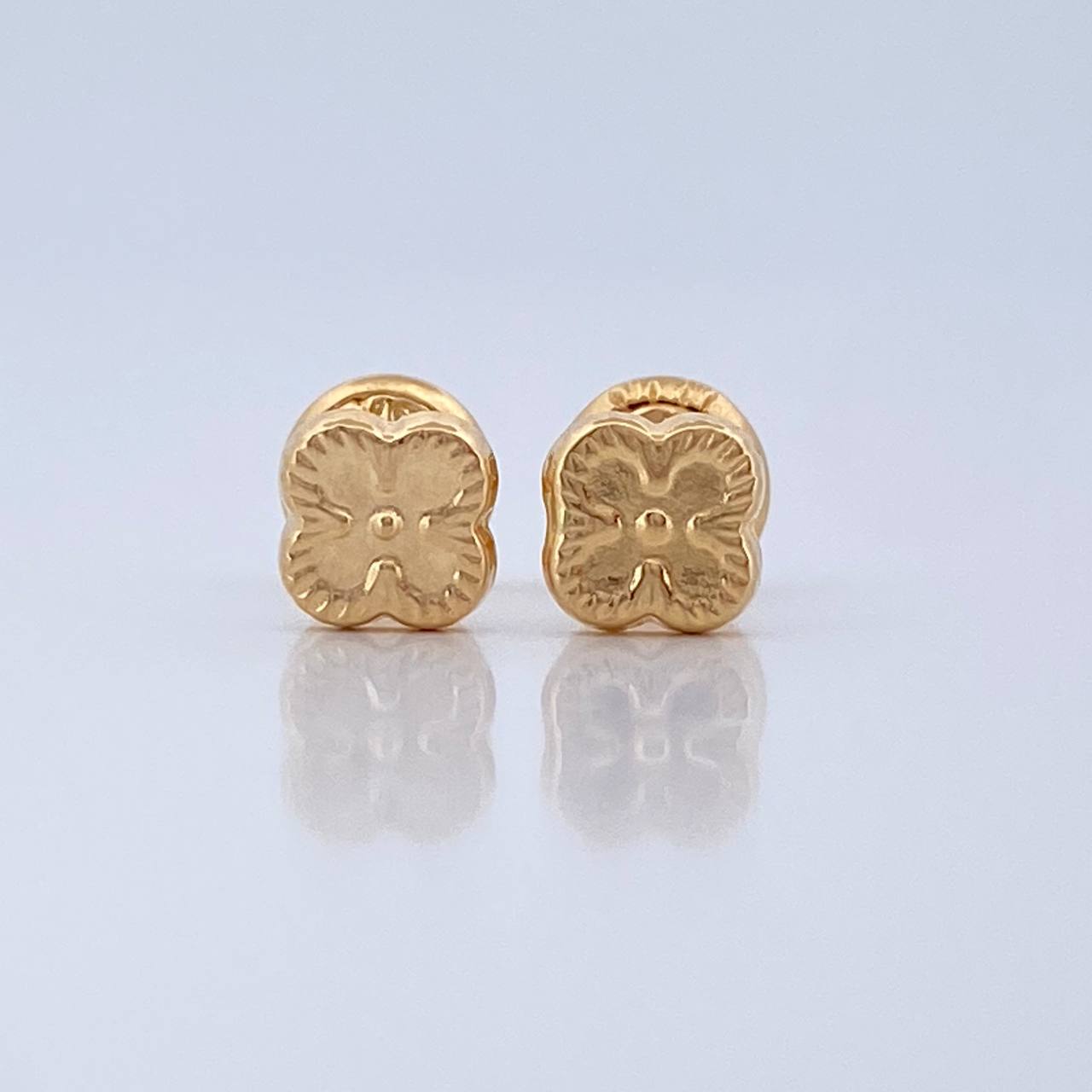 Topos Trebol 0.65gr / 5.33mm Oro Amarillo 18K %