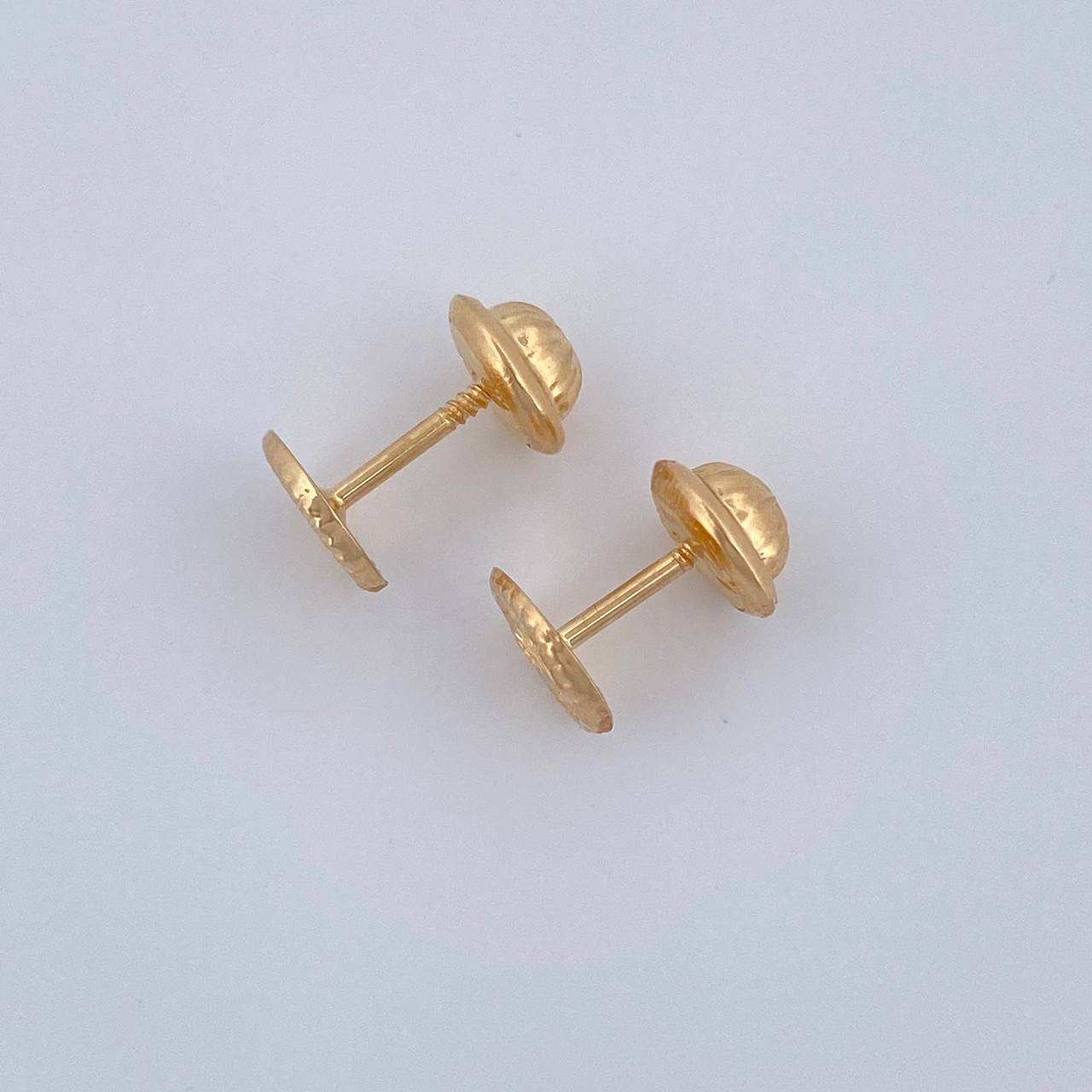 Crown Stud Earrings 0.6gr / 5.9mm 18K Yellow Gold %