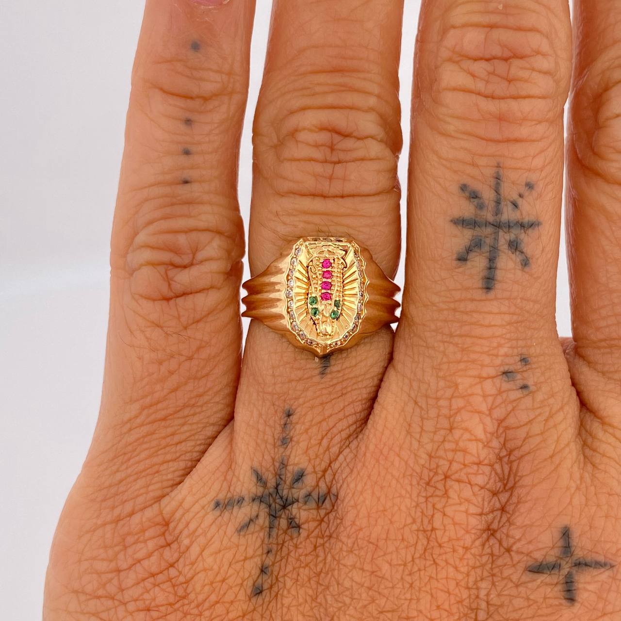 Anillo Virgen De Guadalupe 4.25gr / T6 1/4 / Oro Amarillo 18K %