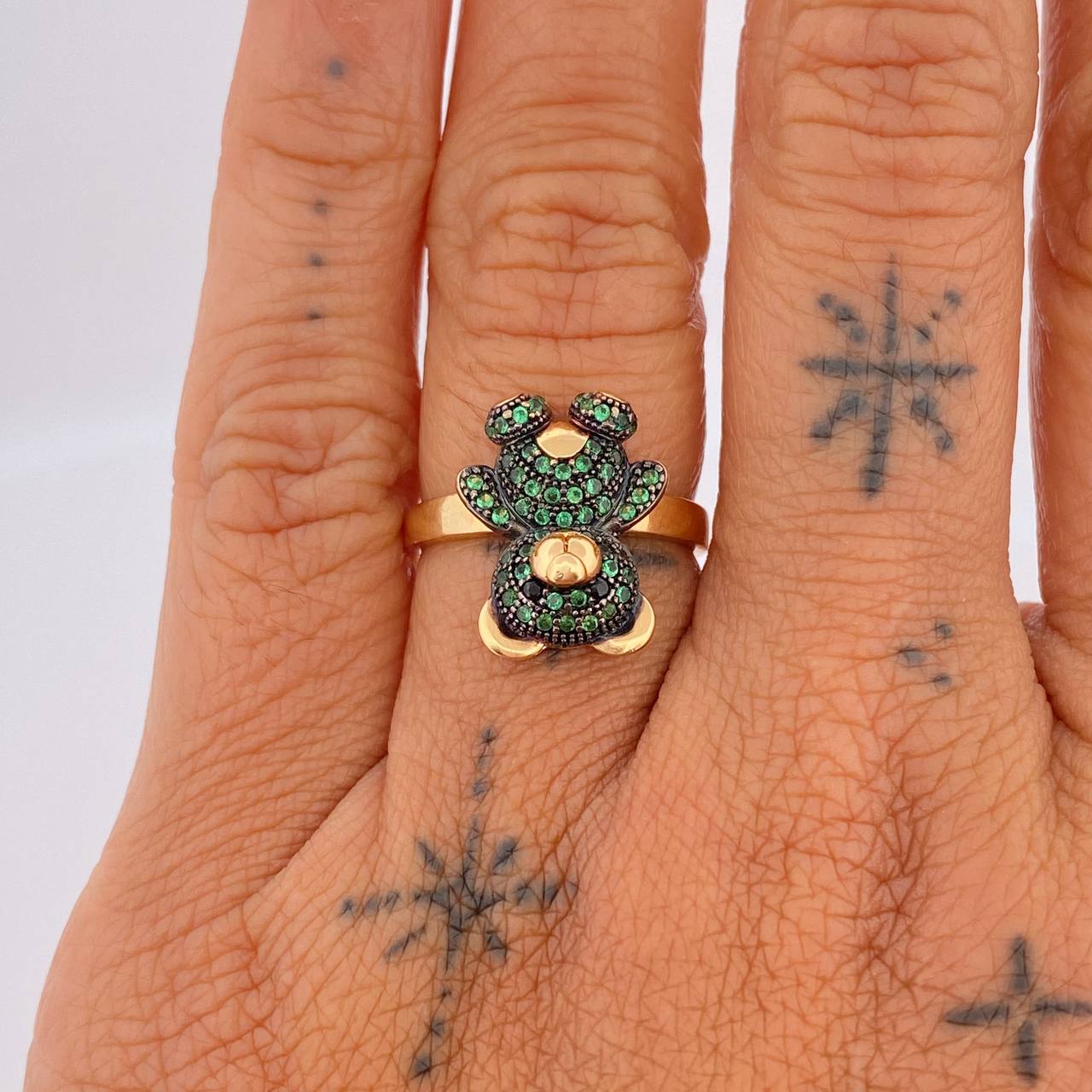 Anillo Oso 3.95gr / T6 3/4 / Dos Oros Negro Amarillo 18K %